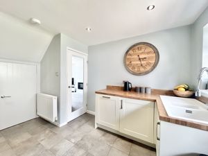 Photo 9- click for photo gallery